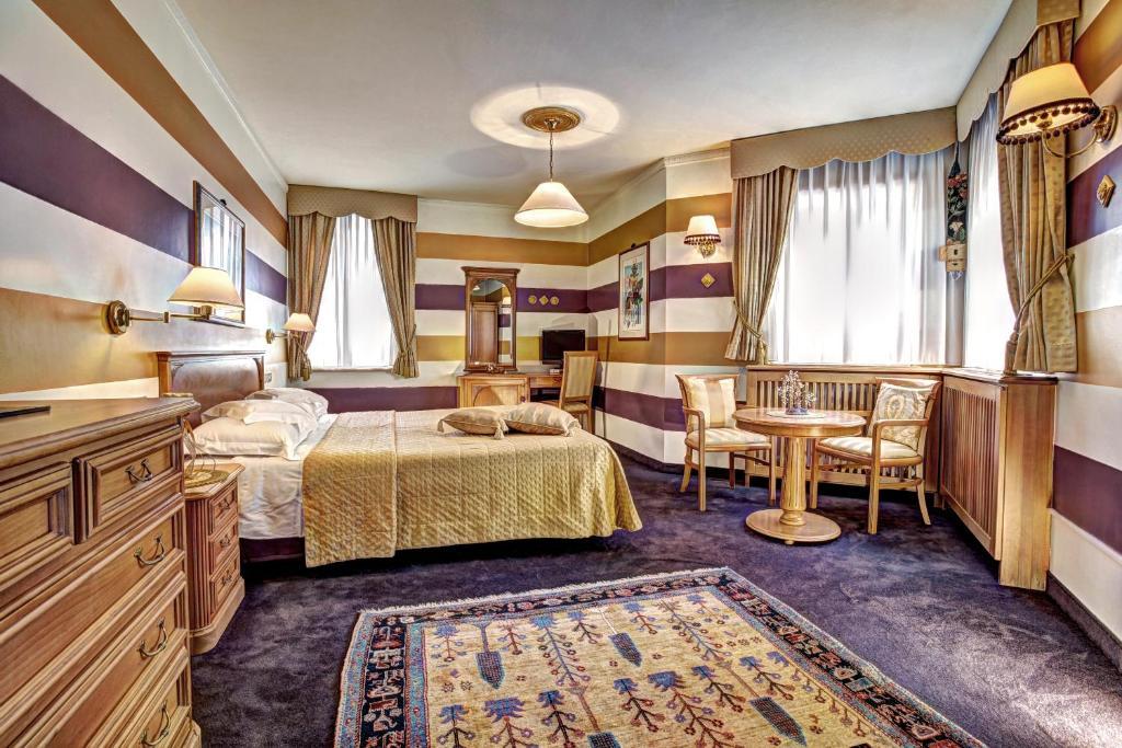 Hotel Regina Сан-Мартино-ди-Кастроцца Номер фото