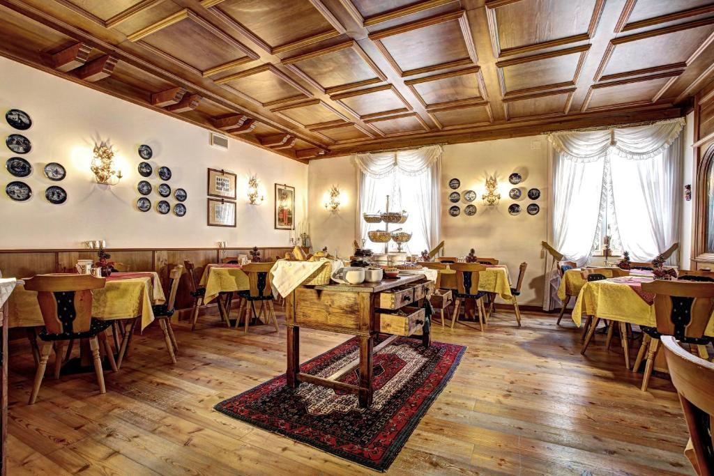 Hotel Regina Сан-Мартино-ди-Кастроцца Экстерьер фото